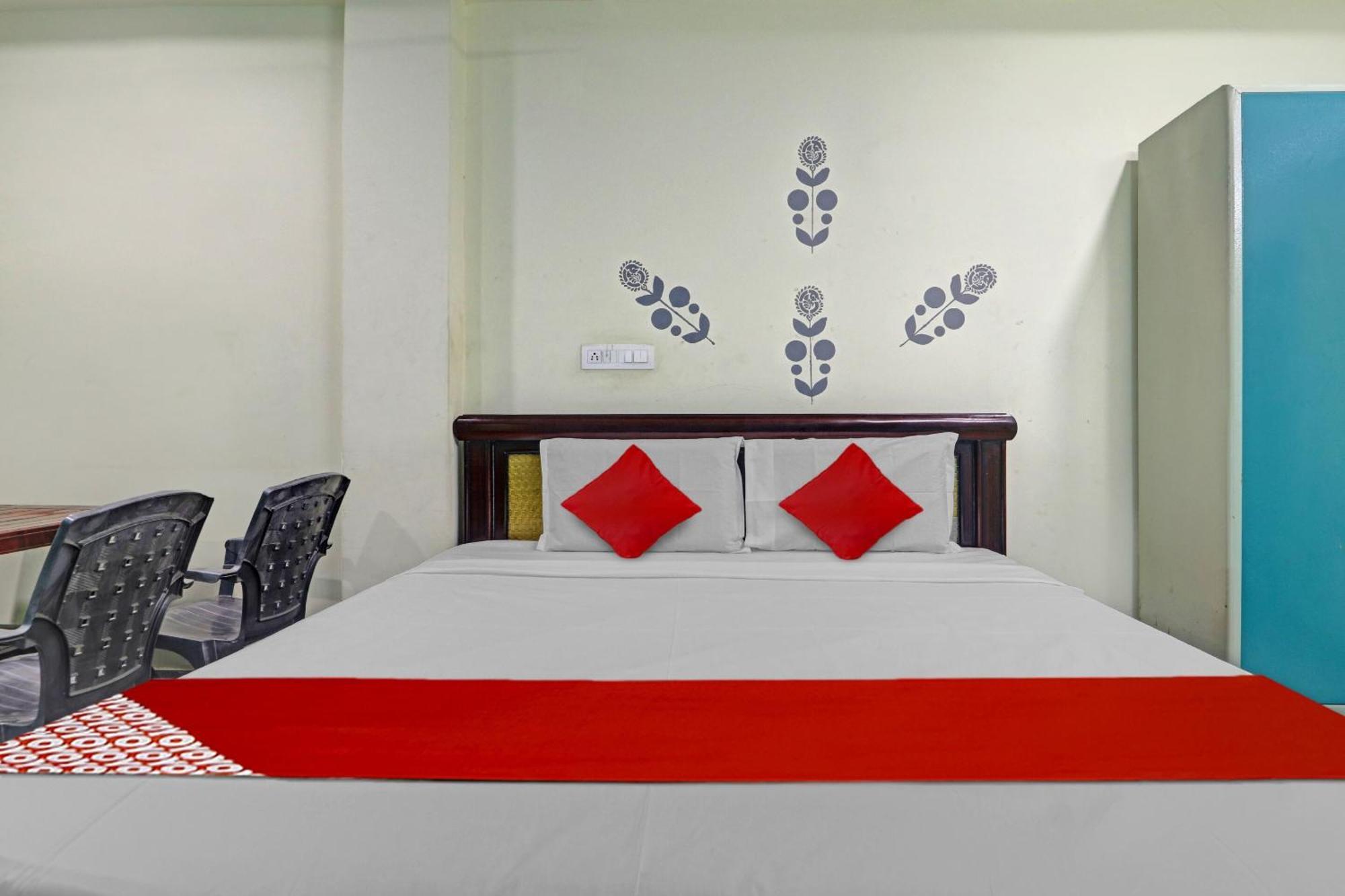 Oyo Flagship 81051 Sri Sai Manikanta Hotell Hyderabad Eksteriør bilde