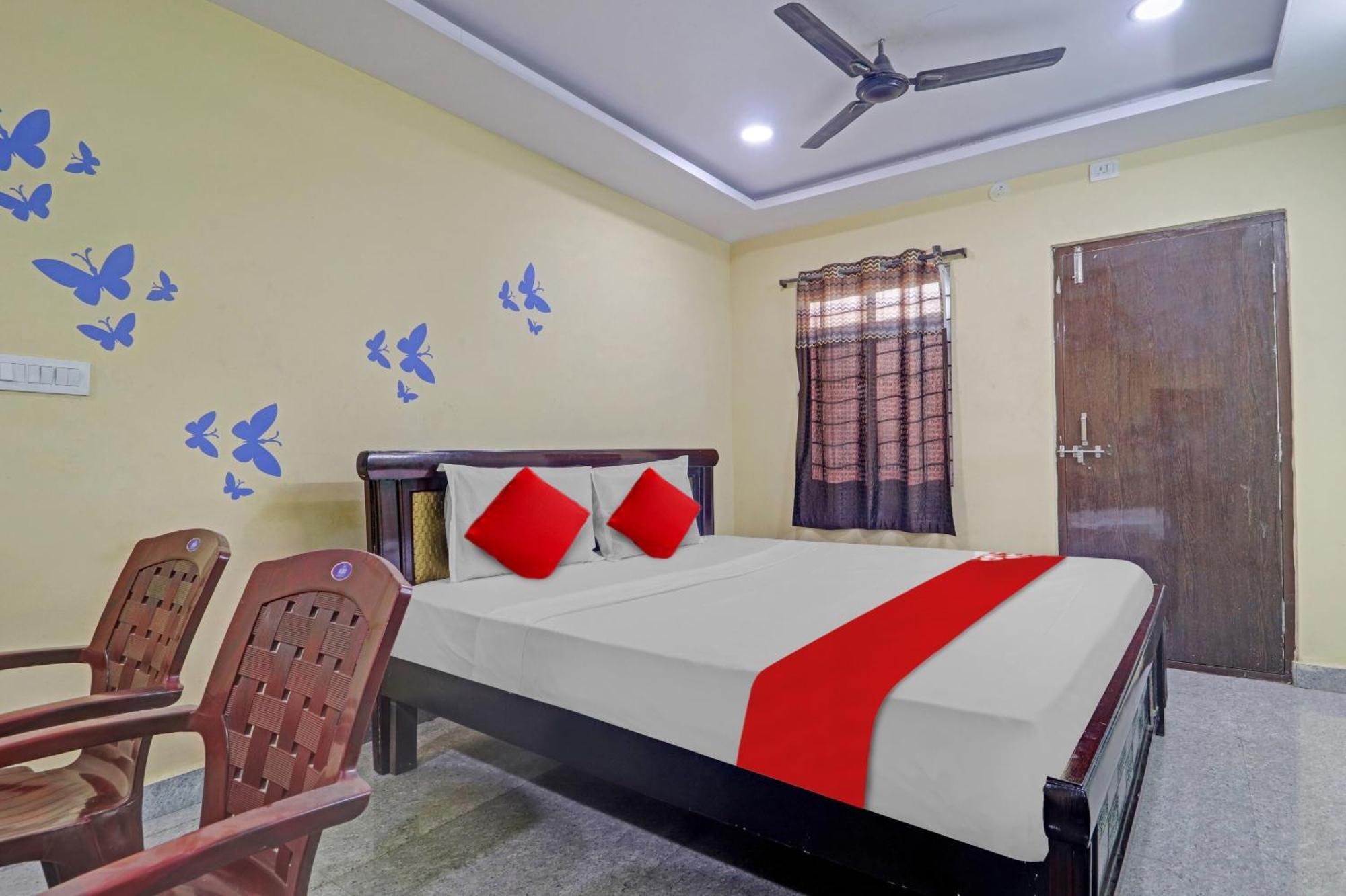 Oyo Flagship 81051 Sri Sai Manikanta Hotell Hyderabad Eksteriør bilde