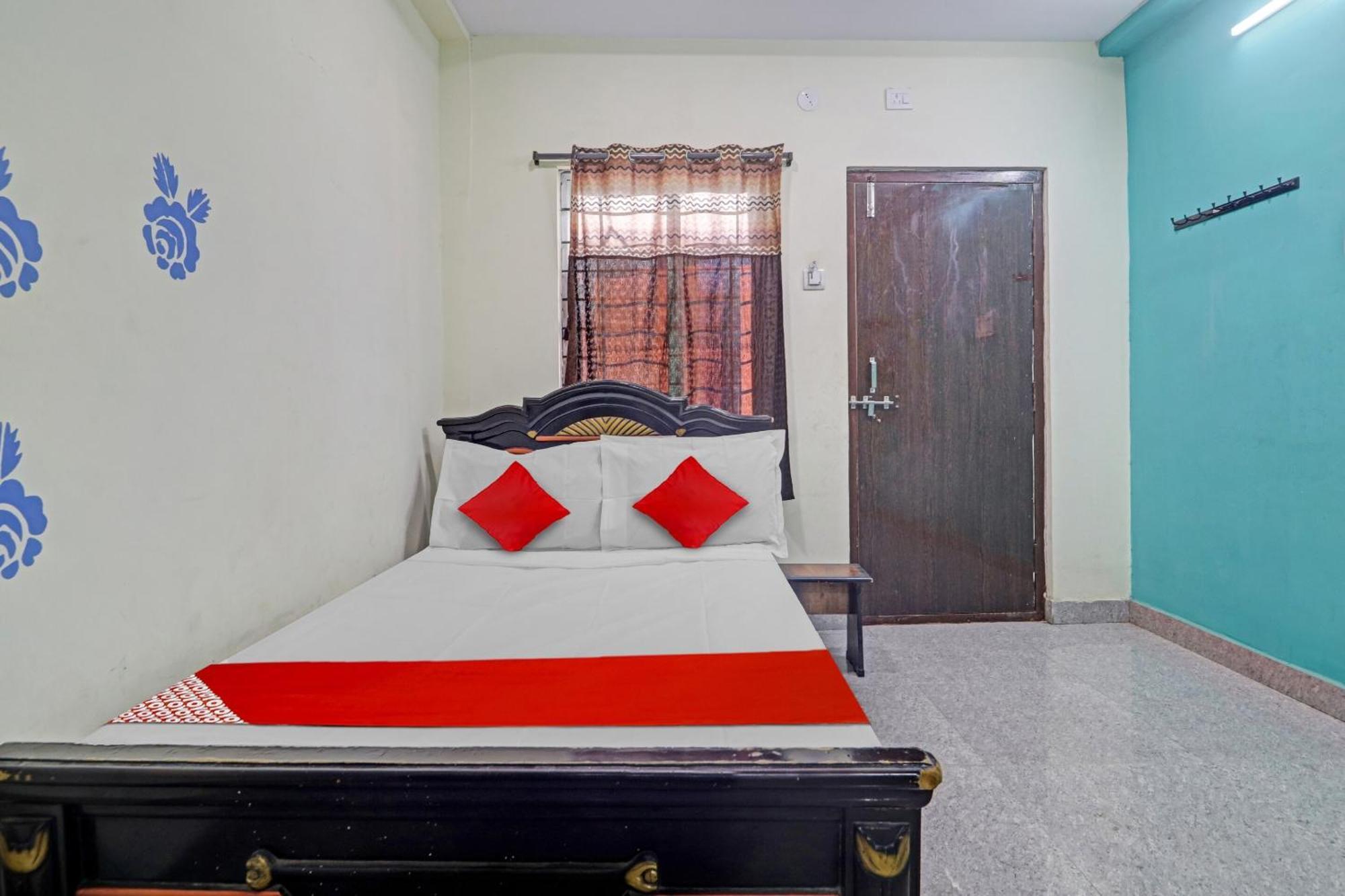 Oyo Flagship 81051 Sri Sai Manikanta Hotell Hyderabad Eksteriør bilde