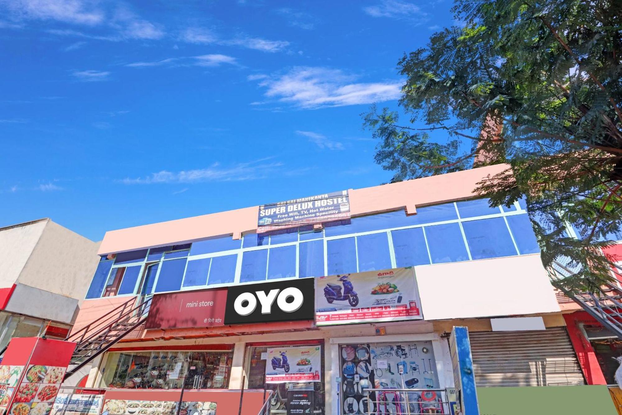 Oyo Flagship 81051 Sri Sai Manikanta Hotell Hyderabad Eksteriør bilde